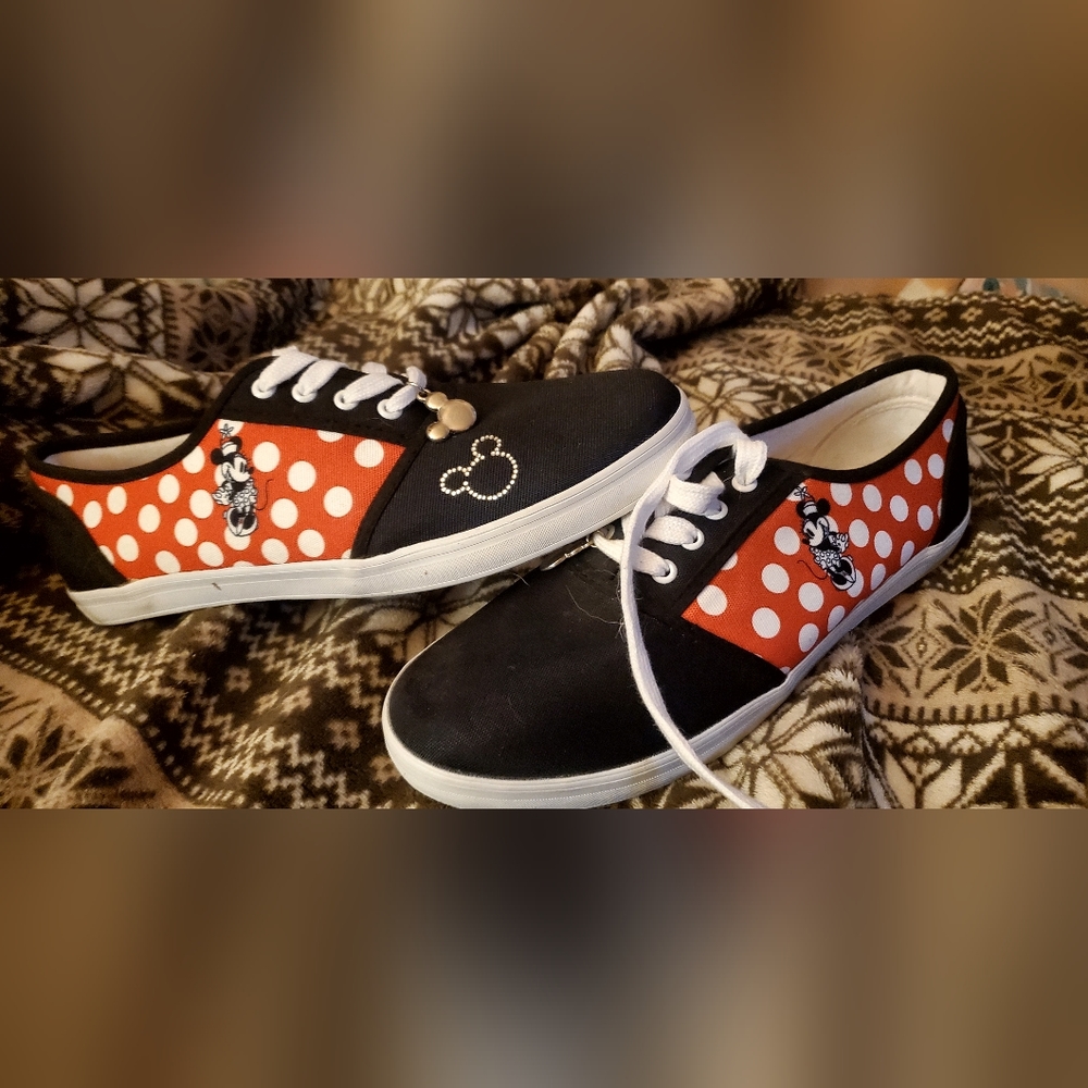 Minnie Mouse women shoes.